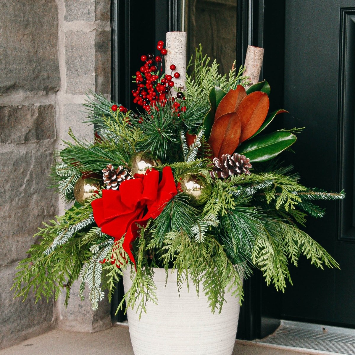 Deluxe Winter Porch Pot - LandscapeDirect